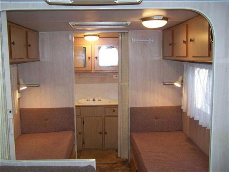 SN1332  Evernew, 19',ensuite , shw/toilet are separate, Roof a/c, 