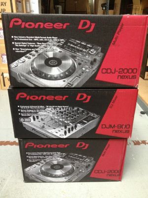 2x Pioneer CDJ-2000 Nexus + 1x Pioneer DJM-900 Nexus Limited Edition