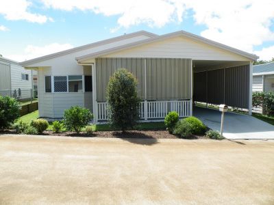 IMMACULATE 2 BEDROOM UNIT - TOOWOOMBA