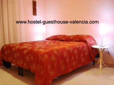 Valencia Hostel - Guesthouse -economical private rooms 12.50 euros