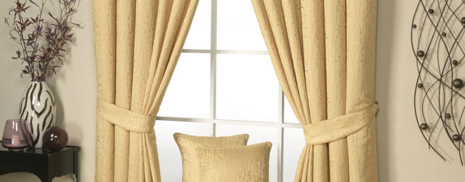 Find the most reliable curtain dry cleaning service at Manhattandrycleaners.com.au