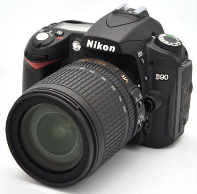 Nikon D3000+Nikon 18-200mm VR Lens